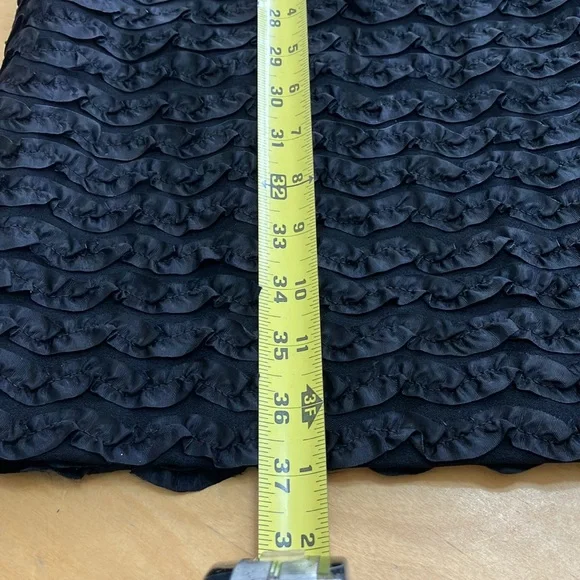 Vintage black cocktail dress in excellent condition, fully lined size Small - Picture 9 of 9